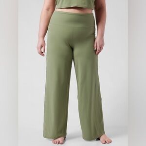 Athleta Elation Wide Leg Pant Moss Green